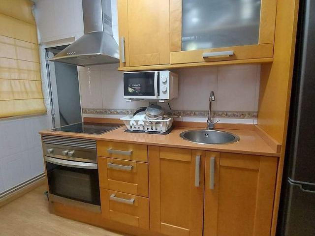 Piso en venta en avenida De Sant Ildefons, Cornellà de Llobregat, de 50 m² 2 habitaciones por 225.000