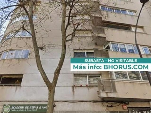 Piso en venta en avenida De Pere El Cerimoniós, Reus, de 133 m² 4 habitaciones por 133.900