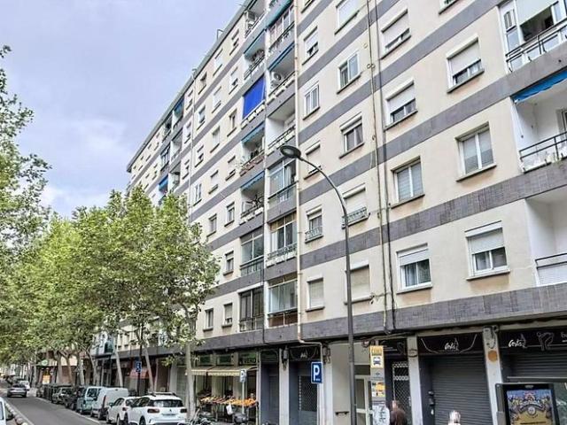 Piso en venta en avenida De Pere El Cerimoniós, Reus, de 88 m² 3 habitaciones por 69.000