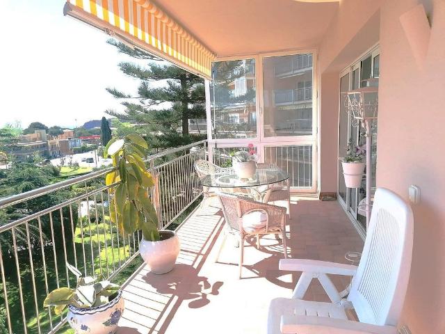 Piso en venta en avenida De Platja D'aro, Castell Platja d´Aro, de 86 m² 2 habitaciones por 385.000