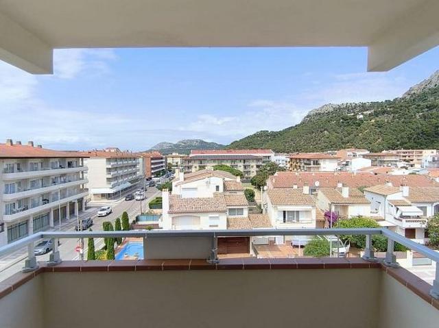 Piso en venta en avenida De Roma, Torroella de Montgrí, de 40 m² 1 habitación por 115.000