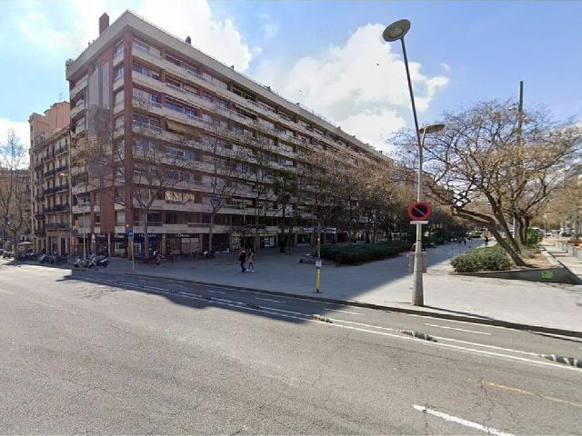 Piso en venta en avenida De Roma, Barcelona, de 87 m² 1 habitación por 350.000