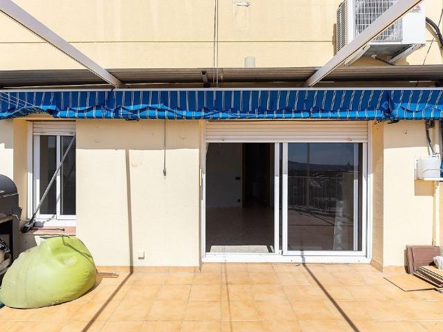 Piso en venta en avenida De Ros i Güell, Badalona, de 65 m² 3 habitaciones por 329.000