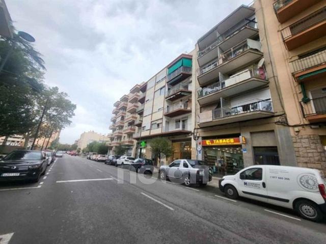 Piso en venta en avenida De Riudoms, Reus, de 96 m² 3 habitaciones por 119.000