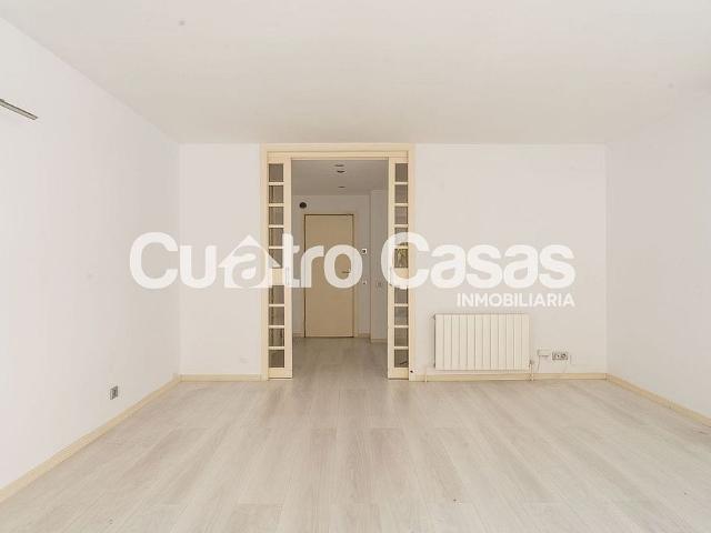 Piso en venta en avenida De Xile, Barcelona, de 123 m² 4 habitaciones por 750.000
