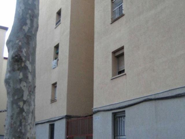 Piso en venta en avenida Del Maresme, Badalona, de 60 m² 3 habitaciones por 104.500