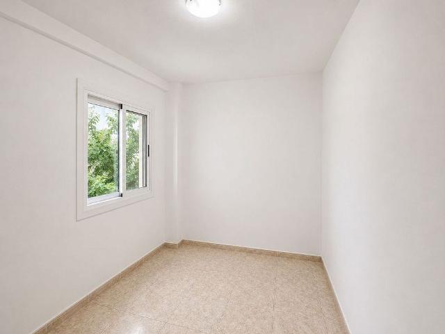 Piso en venta en avenida Del Marquès de Sant Mori, Badalona, de 60 m² 3 habitaciones por 195.000