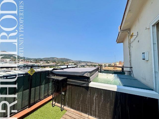 Piso en venta en avenida Del Mediterrani, Pineda de Mar, de 140 m² 3 habitaciones por 250.000