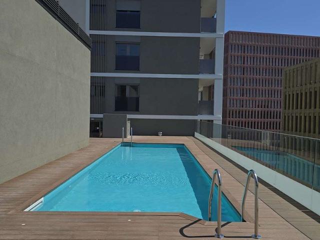 Piso en venta en avenida Del Carrilet, Barcelona, de 61 m² 2 habitaciones por 500.000