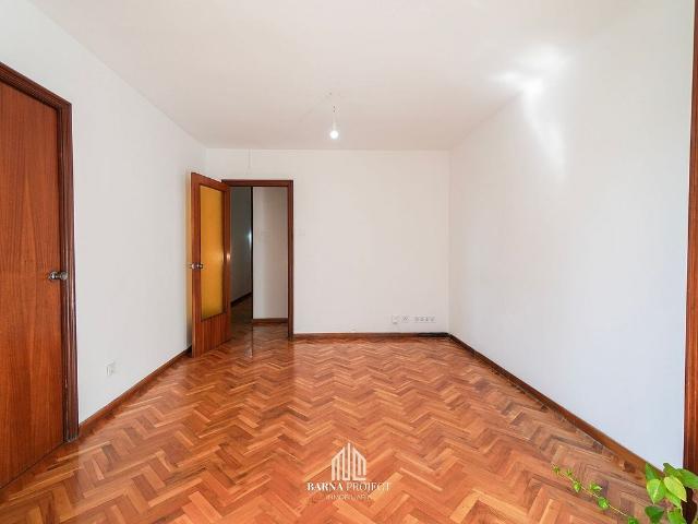 Piso en venta en avenida Del Carrilet, Hospitalet de Llobregat, L´, de 78 m² 3 habitaciones por 319.000