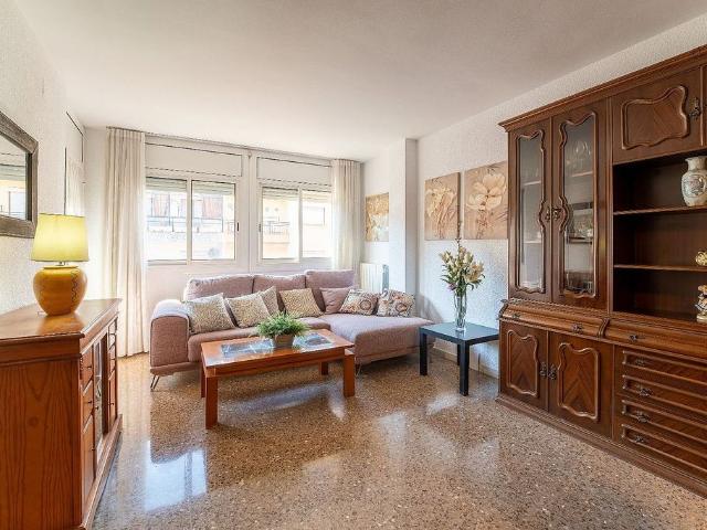 Piso en venta en avenida Del Carrilet, Reus, de 90 m² 3 habitaciones por 159.900