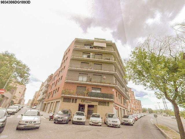 Piso en venta en avenida Del Vallès, Terrassa, de 59 m² 2 habitaciones por 99.000