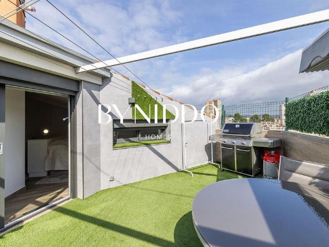 Dúplex en venta en avenida Del Vallès, Terrassa, de 125 m² 2 habitaciones por 350.000