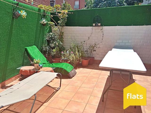 Piso en venta en calle De Dalt Dels Banús, Santa Coloma de Gramanet, de 136 m² 3 habitaciones por 172.000