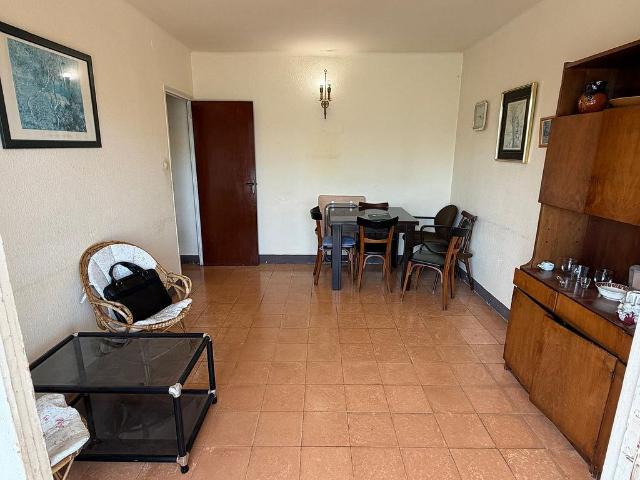 Piso en venta en avenida Dels Eucaliptus, Castelldefels, de 55 m² 2 habitaciones por 249.990