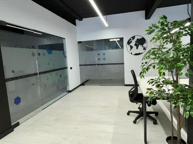 Piso en venta en avenida Dels Quinze, Barcelona, de 80 m² 3 habitaciones por 349.000