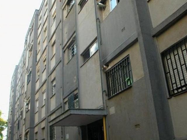 Piso en venta en avenida Dels Rasos de Peguera, Barcelona, de 52 m² 3 habitaciones por 51.700