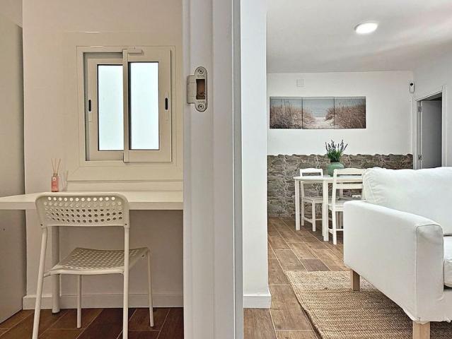 Piso en venta en avenida D'en Caritg, Badalona, de 56 m² 2 habitaciones por 159.000