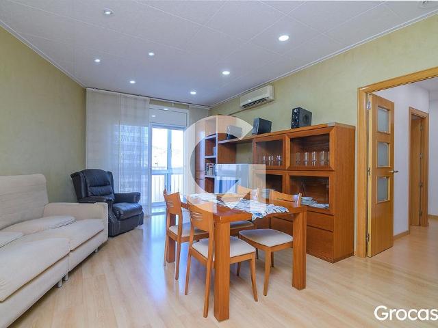Piso en venta en avenida Diagonal, Gavà, de 95 m² 3 habitaciones por 395.000