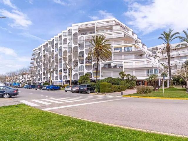 Piso en venta en avenida Fages de Climent, Castelló d´Empúries, de 66 m² 1 habitación por 397.000
