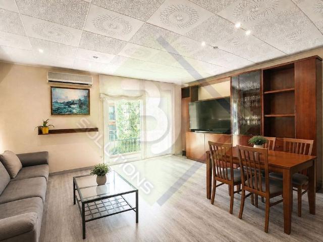 Piso en venta en avenida Hispanitat, Pineda de Mar, de 92 m² 3 habitaciones por 249.000