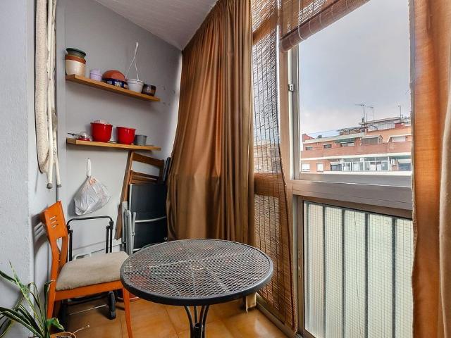 Piso en venta en avenida Josep Tarradellas I Joan, Hospitalet de Llobregat, L´, de 80 m² 3 habitaciones por 280.000