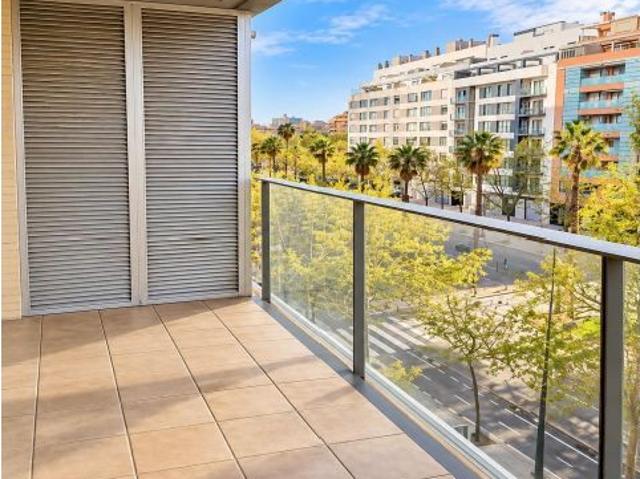 Piso en venta en Avenida Maestro Rodrigo, Valencia, con terraza, garaje y piscina