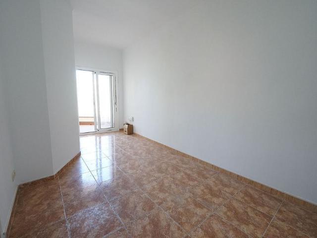 Piso en venta en avenida Meridiana, Barcelona, de 58 m² 3 habitaciones por 265.000