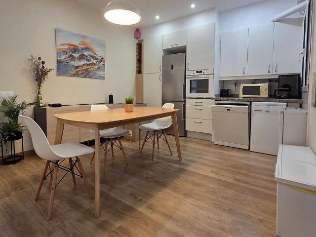 Piso en venta en avenida Meridiana, Barcelona, de 64 m² 2 habitaciones por 339.500