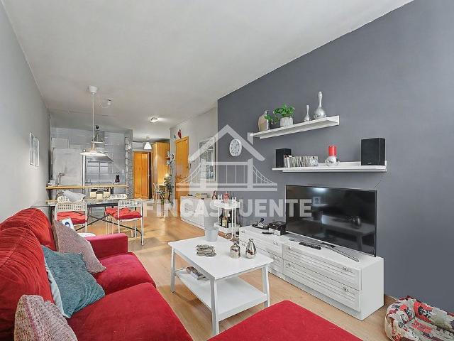 Estudio en venta en avenida Meridiana, Barcelona, de 66 m² por 279.000