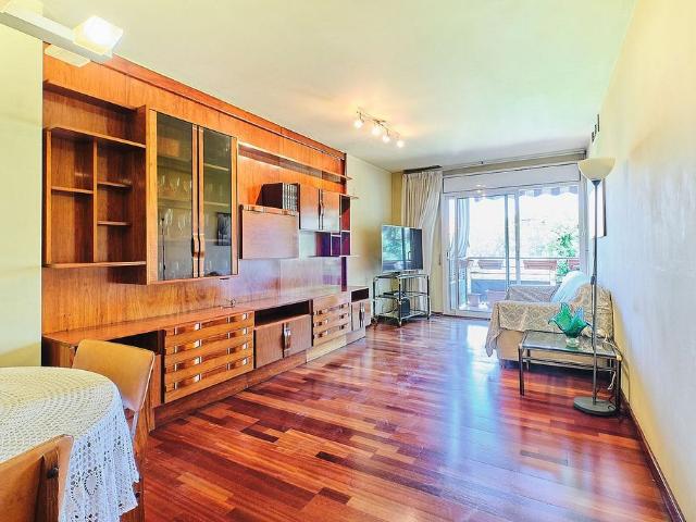 Piso en venta en avenida Meridiana, Barcelona, de 91 m² 3 habitaciones por 430.000