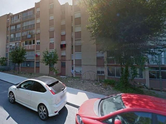 Piso en venta en avenida Pallaresos, Tarragona, de 65 m² 3 habitaciones por 51.000