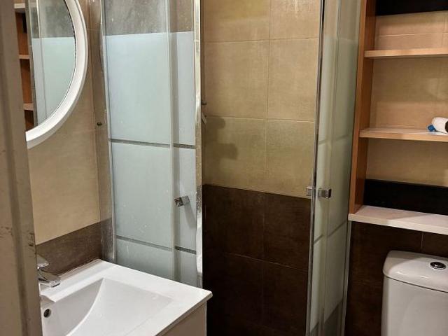 Piso en venta en avenida Parallel, Barcelona, de 62 m² 2 habitaciones por 298.000