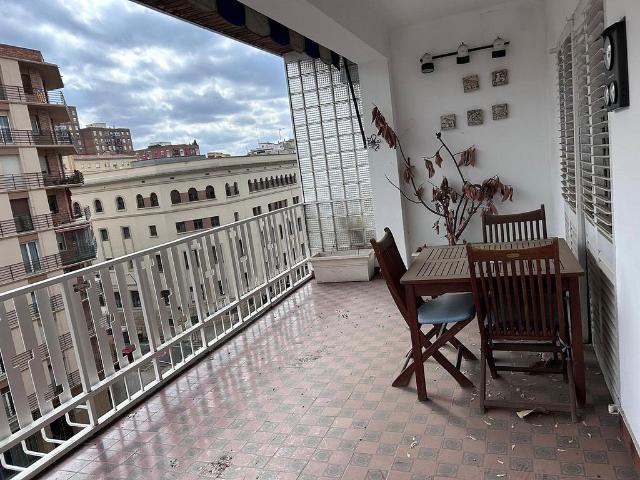 Piso en venta en avenida Prat de la Riba, Lleida, de 205 m² 6 habitaciones por 309.900