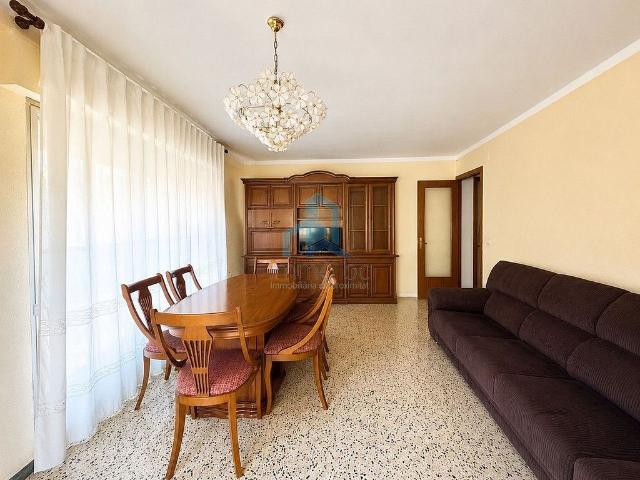 Piso en venta en avenida Principat D'andorra, Tarragona, de 95 m² 4 habitaciones por 245.000