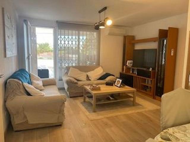 Piso en venta en avenida Tomàs Victòria, Cambrils, de 85 m² 3 habitaciones por 235.000