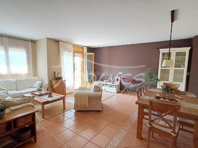 Piso en venta en Avià. PIS AVIÀ AV FRANCESC MACIA. Pisos.