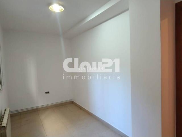 Piso en venta en Avià. Piso en venta en CAL ROSAL. Pisos.