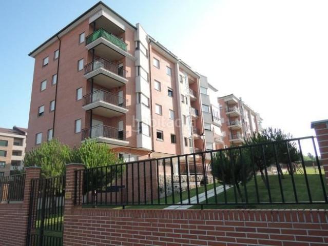 Piso en venta en Ávila, Hervencias Altas El Pinar. Se vende Piso en la localidad de Ávila Sin Posesión. Pisos.