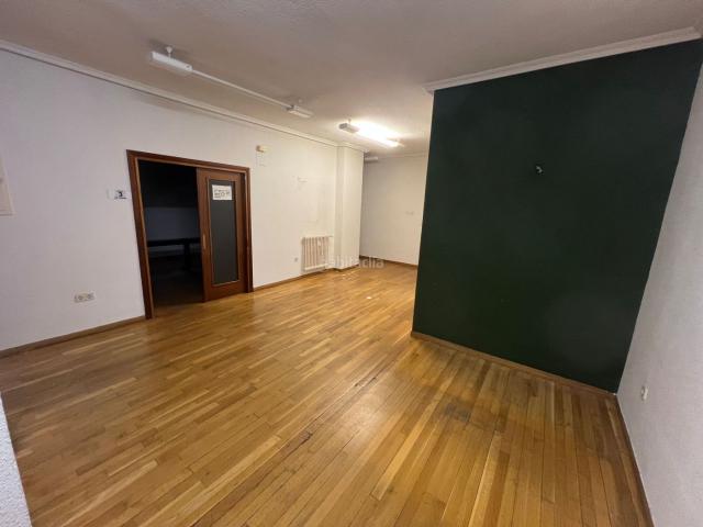 Piso en venta en Ávila, Sur. Piso de lujo junto al grande. Pisos.