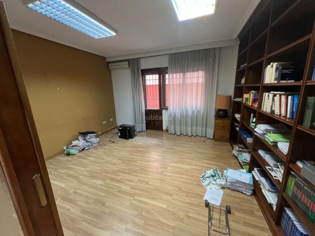 Piso en venta en Ávila, Sur. Piso de lujo junto al grande. Pisos.