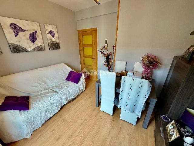 Piso en venta en Ávila, San Antonio. Piso en venta en Ávila. Pisos.