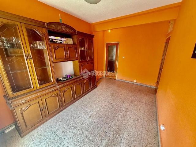 Piso en venta en Ávila, San Antonio. Piso en venta en Ávila. Pisos.