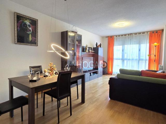 Piso en venta en Ávila, Sónsoles. PISO EN DERECHOS HUMANOS. Pisos.