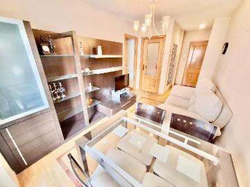 Piso en venta en Ávila, Universidad. Piso en venta en Ávila. Pisos.