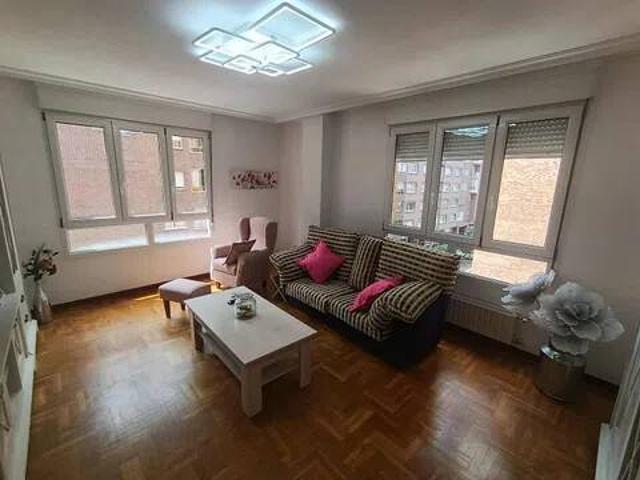 Piso en Venta en Avilés