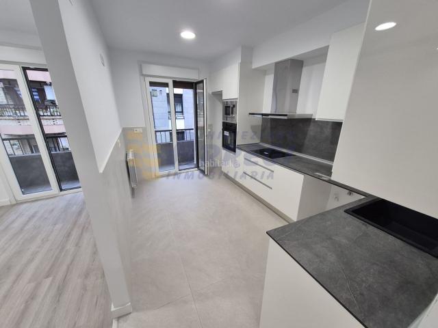Piso en venta en Azkoitia. Piso reformado de 2 habitaciones con balcón y trastero en Azkoitia. Pisos.