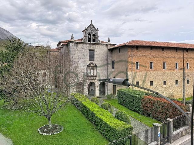 Piso en venta en Azkoitia. Un piso luminoso con balcón y vistas abiertas en Azkoitia. Pisos.