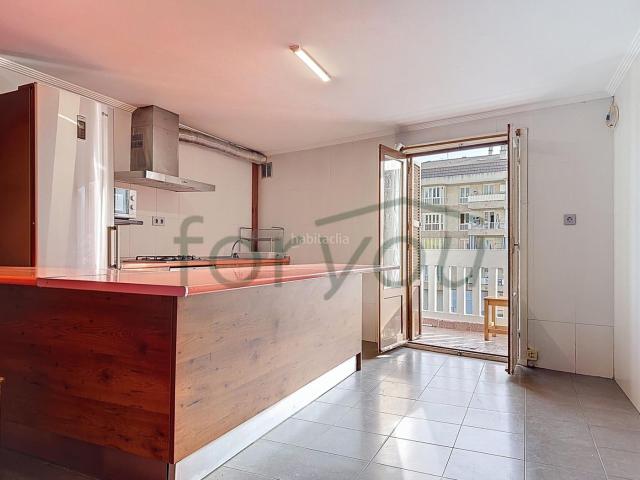 Piso en venta en Azkoitia. Un piso luminoso con balcón y vistas abiertas en Azkoitia. Pisos.