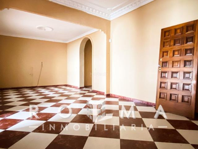Piso en venta en Aznalcázar. GRAN OPORTUNIDAD AMPLIO PISO CENTRO DE AZNALCÁZAR SEVILLA. Pisos.